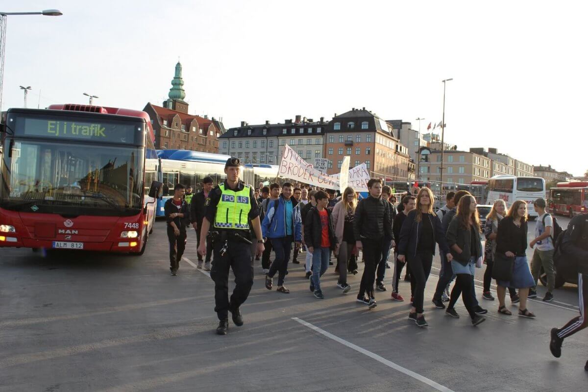 Flera instanser ska yttra sig om propositionen om ’ensamkommande’ innan beslut