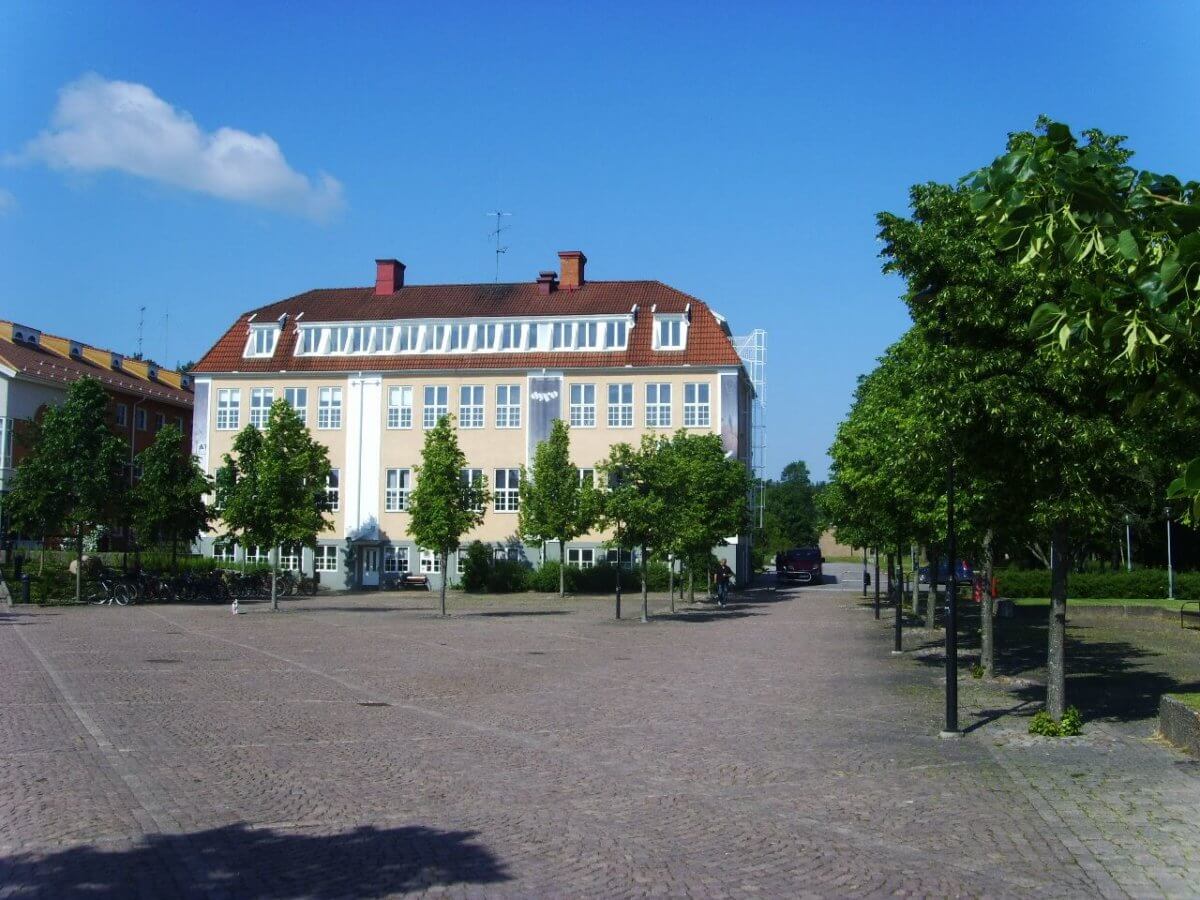 Dom: Kommun måste behandla ansökningar om socialbidrag från alla migranter