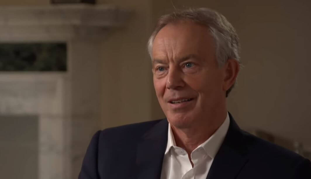 Massiv kritik mot Tony Blair efter kovändning om invandring