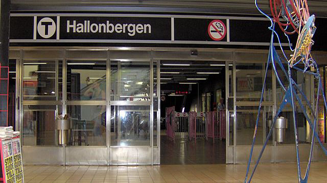 Rättegång inledd om dubbelmord i Stockholmsförort