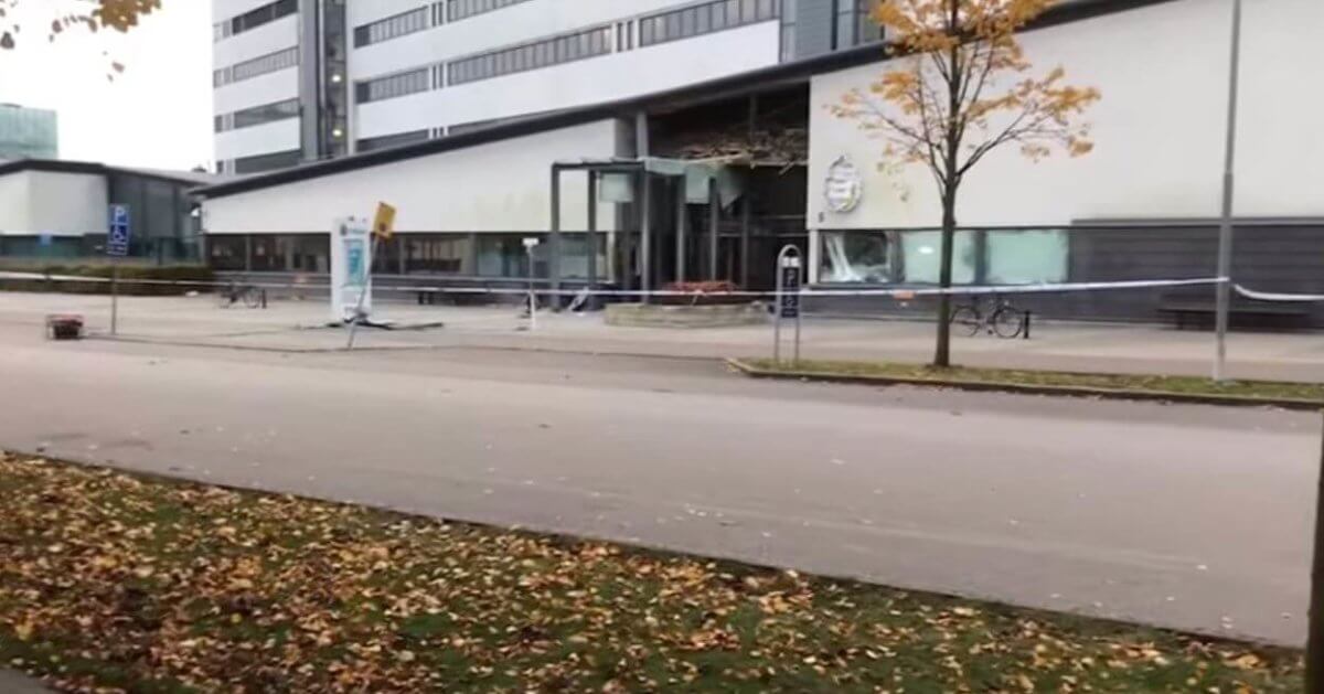 Sprängattentat mot polishus