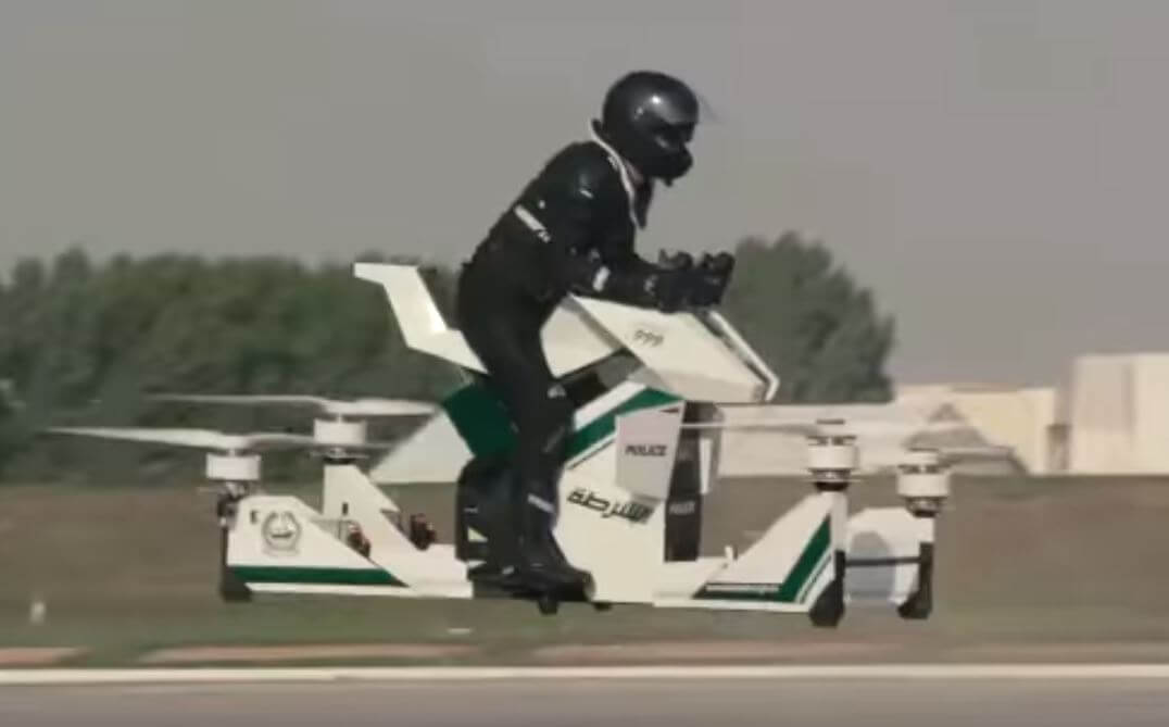 Dubai får flygande poliser