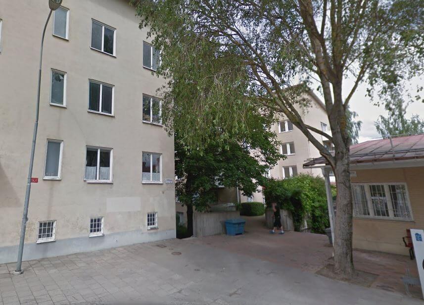 AVSLÖJAR: Afghanledaren vill stå upp för svenska äldre – själv bor hon i fd äldreboende