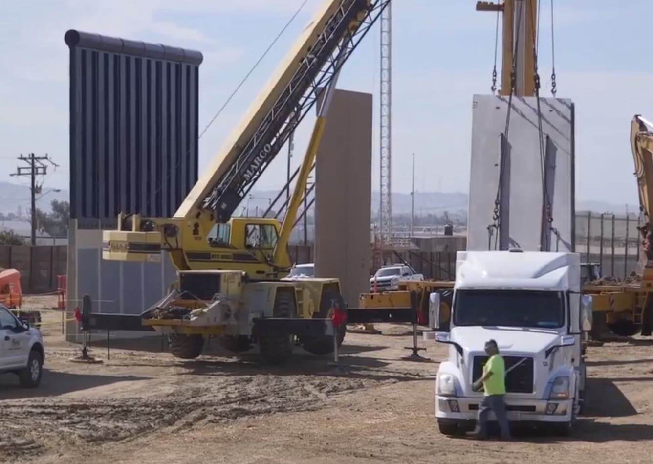 Prototyper på Trumps Mexikomur färdiga