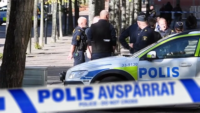 Man i Stockholmsförort avled efter att ha fått halsen avskuren