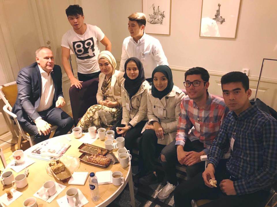 Ung i Sverige tilldelas pris av Vänsterpartiet och Ung vänster