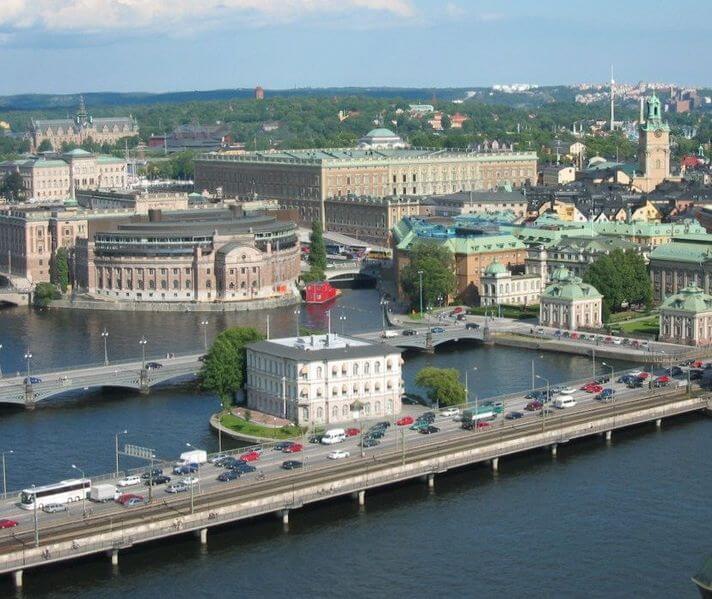 Bensinbilar tillverkade innan 2009 och diesel på väg att förbjudas i Stockholm