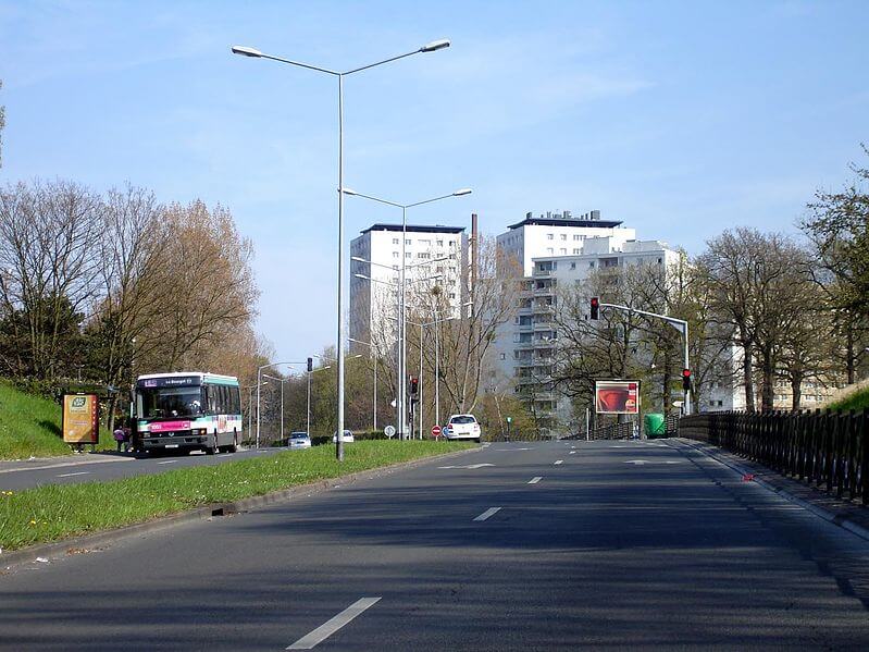 Fransk budfirma vägrar leverera till no go-zon – faran för anställda för stor