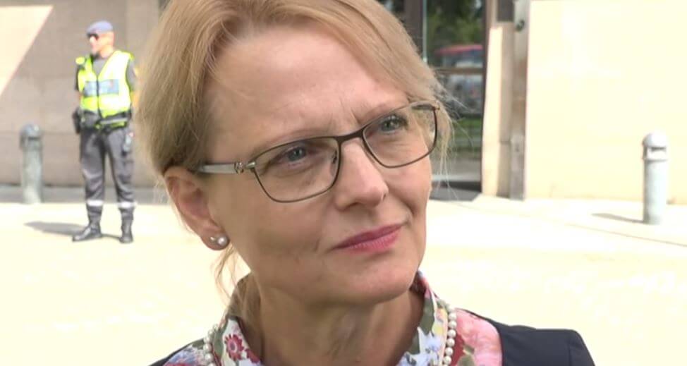 Migrationsministern ville inte skatta för inkomster i Bryssel