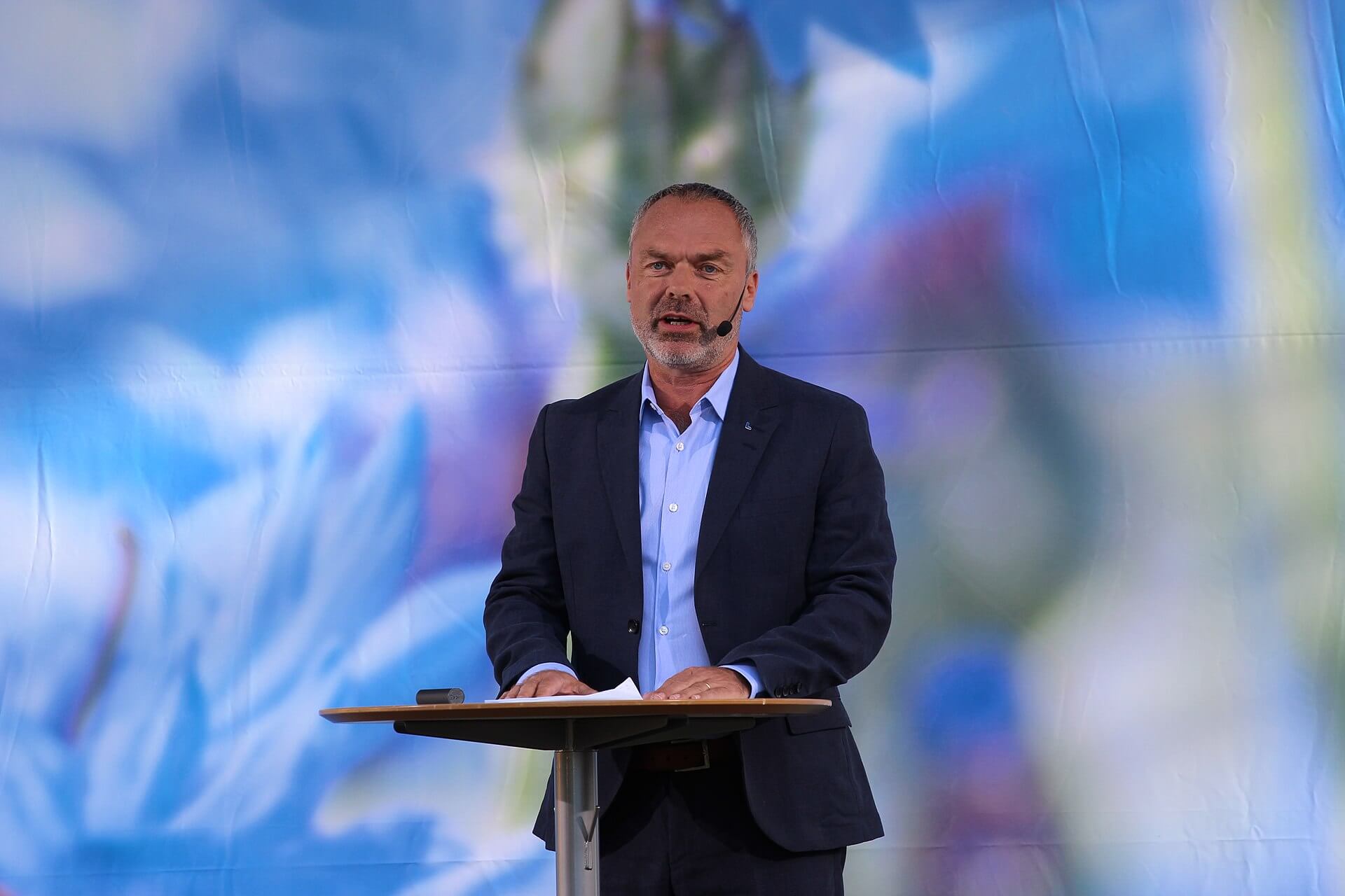 Jan Björklund: Läget akut i utsatta förorter och SD ska hållas utanför inflytande