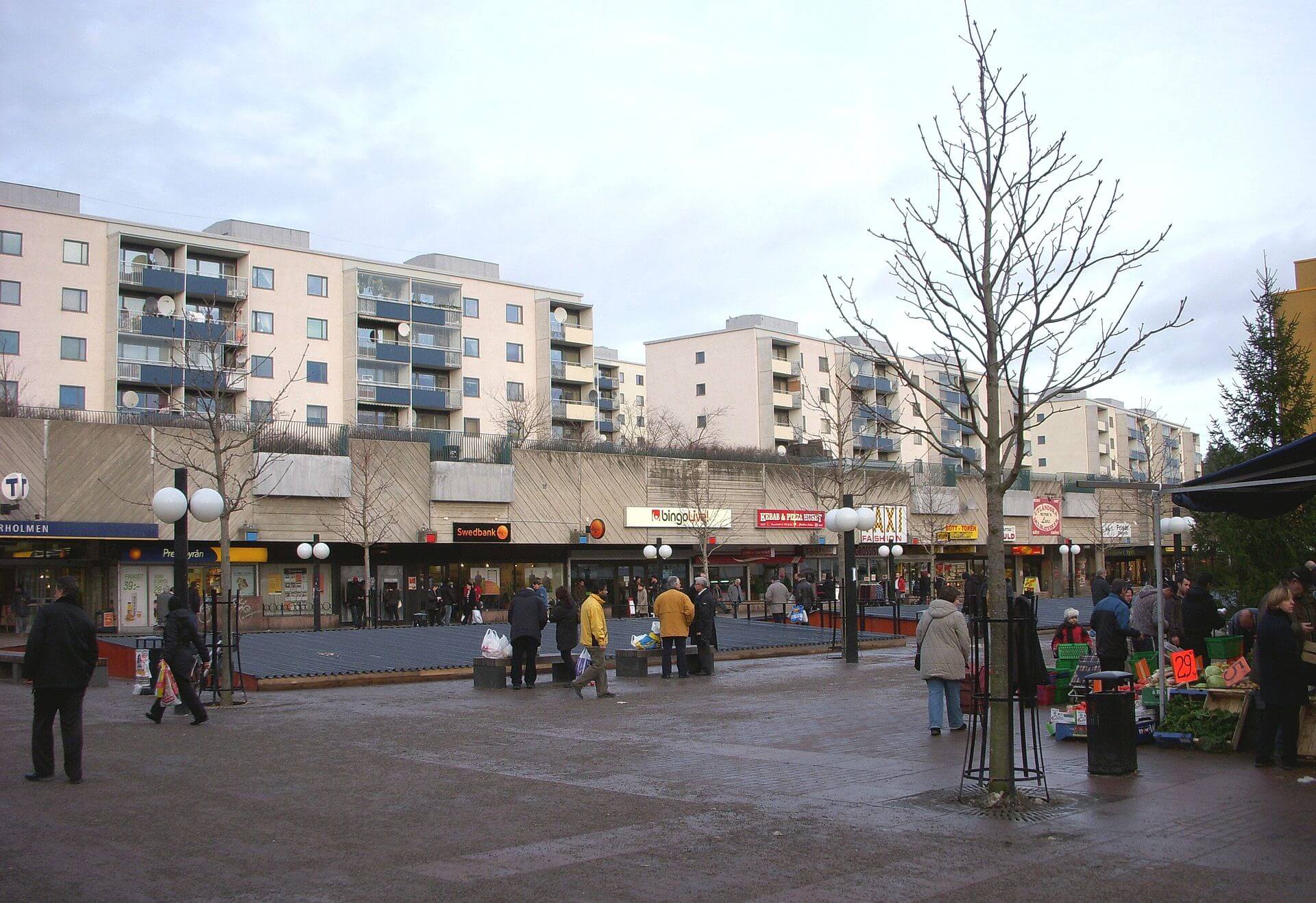 Skarp handgranat påträffad i Stockholmsförort