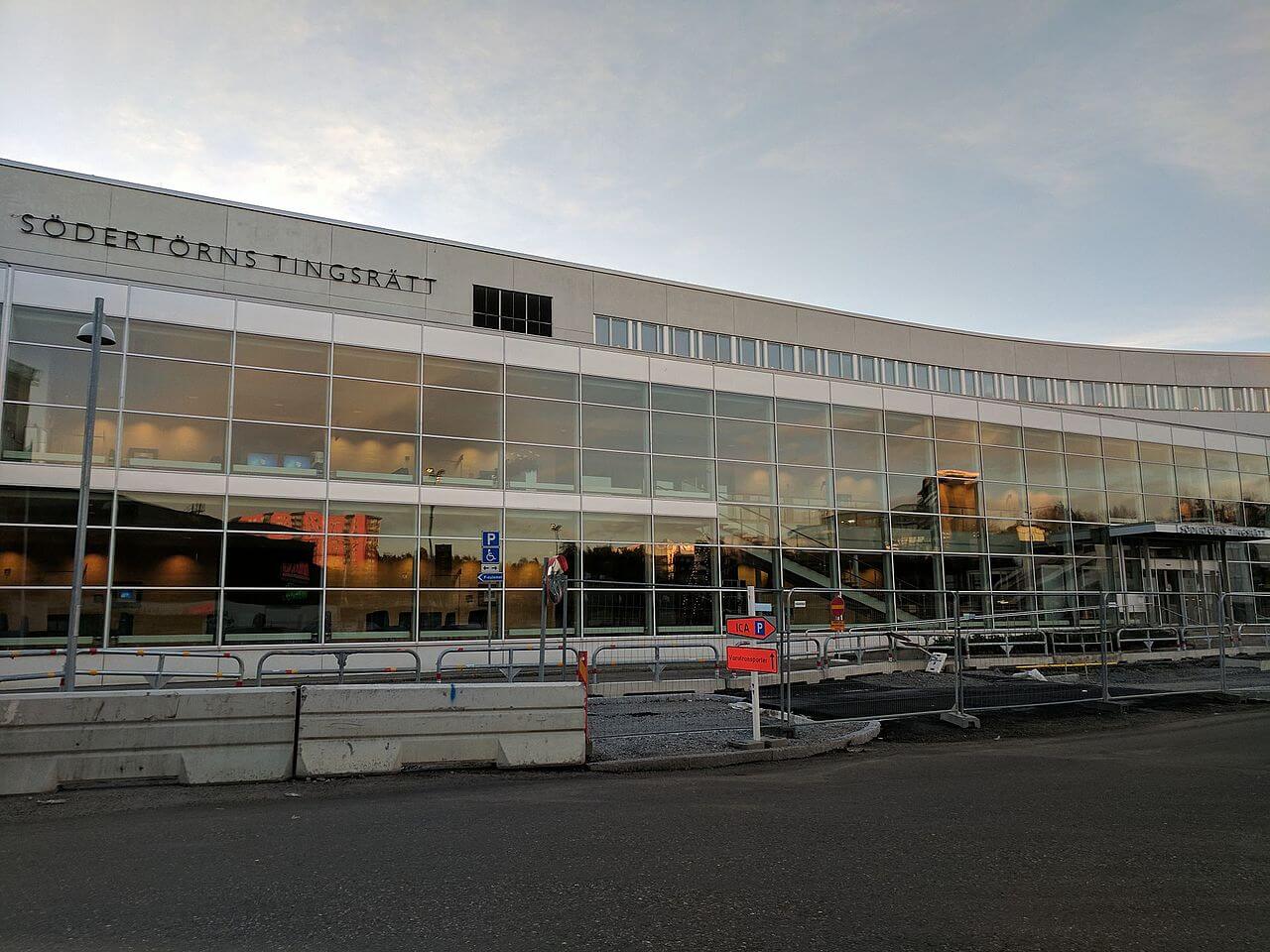 Brist på kvadratmeter i rumänska och ungerska fängelser – dömda släpps fria i Sverige