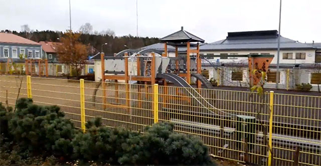 Pappa knivmördade sin treårige son i lekpark