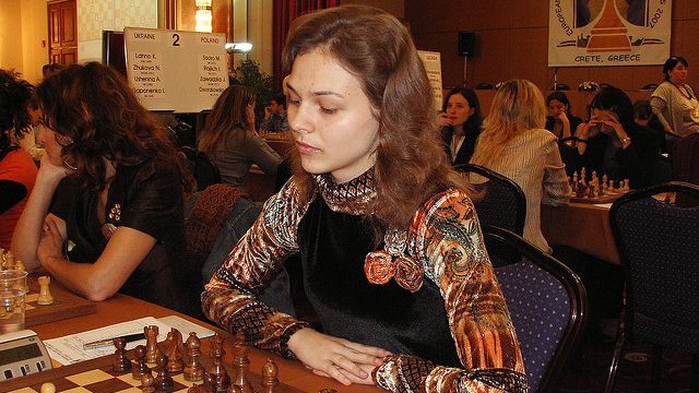 Ukrainsk världsmästare i schack vägrar tävla i Saudiarabien på grund av landets kvinnosyn