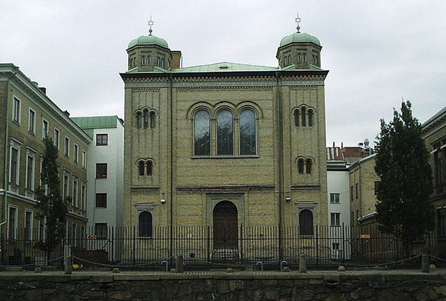 Feras och Khaled häktade för mordbrand mot synagoga i Göteborg