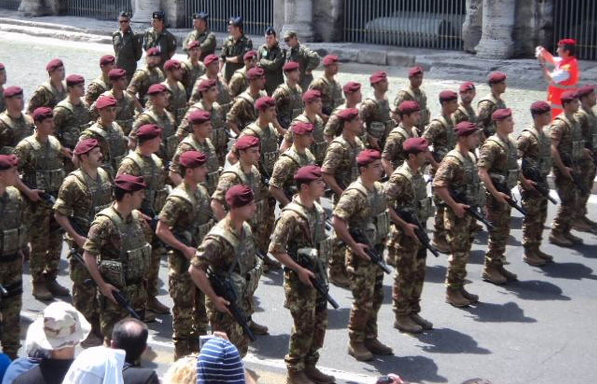 Italienska soldater till Afrika för att stoppa migrantflödet