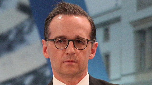 Tysk lag mot ’näthat’ och ’fejknyheter’ får hård kritik