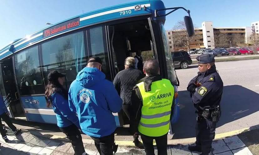 Tjuvåkning i förorter eskalerar: SL inför knappen ”Betalningsvägran”