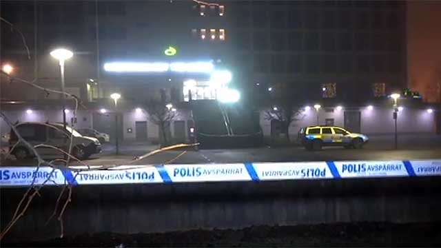 Byggnad skadad vid kraftig explosion i Rosengård – en person greps