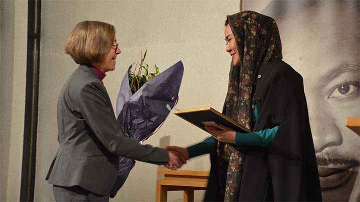 Afghanledaren fick pris av Sveriges kyrkor