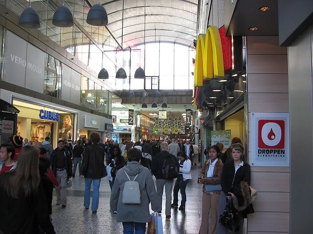 Hot och stölder kostar svensk handel lika mycket som polisbudgeten