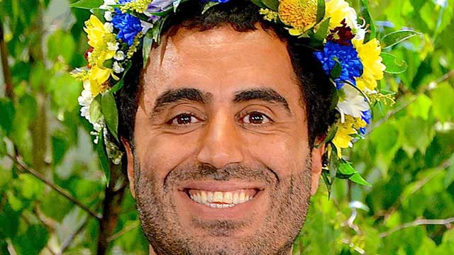 Komikern Özz Nujens familj anställde Drottninggatan-terroristen Rakhmat Akilov svart