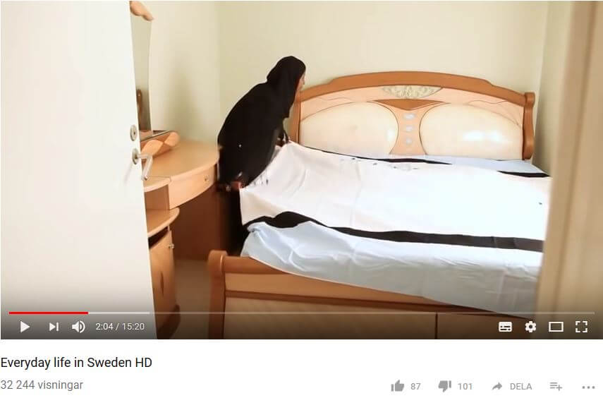 Se Migrationsverkets reklamfilm för flyktingar: rymliga lägenheter med lyxsäng och sminkbord