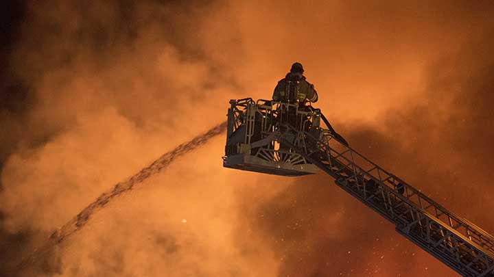 Stockholmspolisen utreder misstänkt anlagda bränder i planerade asylboenden