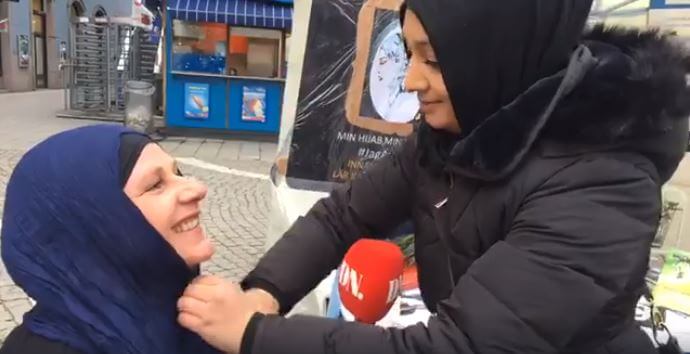 DN-reporter firade Hijabdagen – provade slöja i direktsändning