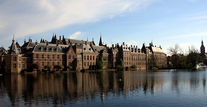 Holländska parlamentet erkänner massakern på armenier som folkmord