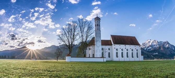 100 hatbrott mot kristna och kristna institutioner i Tyskland 2017