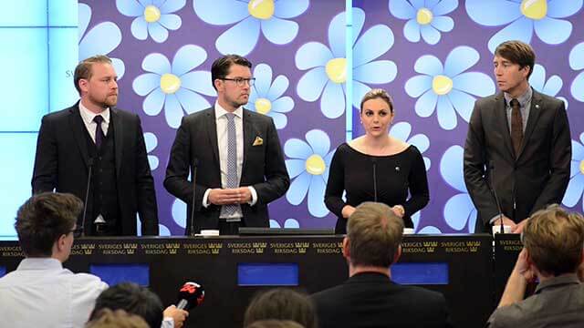 Källa: Partiledningen skrämmer SD:s ombud – hävdar att Ekeroth måste petas för samarbete med M