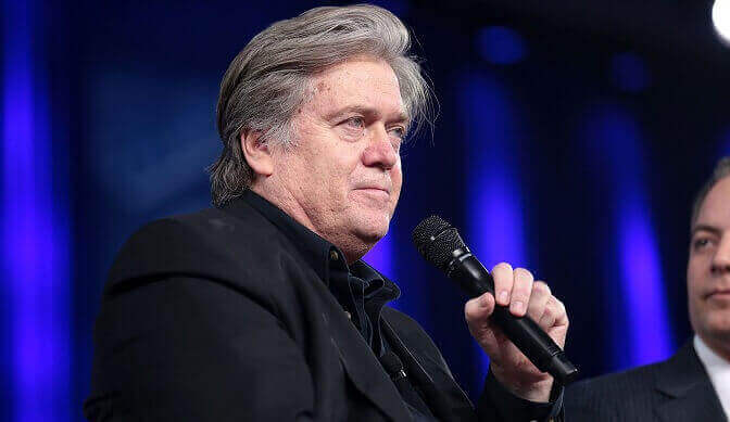 Trumps fd chefsstrateg till Sverige inför valet – ska samarbeta med SD