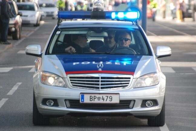 Missnöjd 23-åring bakom knivattack i Wien