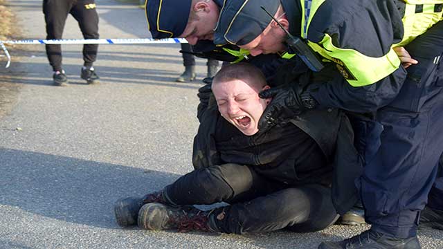 BILDEXTRA: Här utvisas afghanerna från Kållered