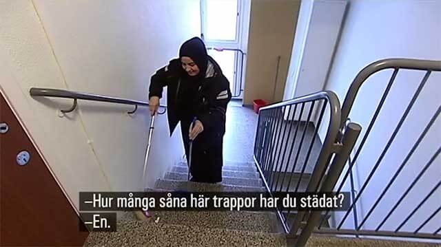 Fick skattesubventionerat städjobb efter 17 år på bidrag i Sverige – beskrivs som framgångssaga av SVT