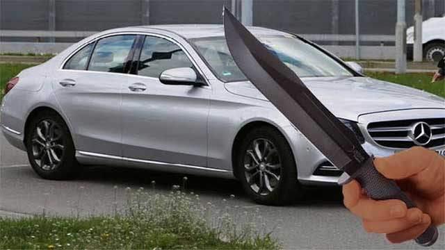 Maskerade män tillgrep bil under knivhot – körde i riktning mot Rinkeby