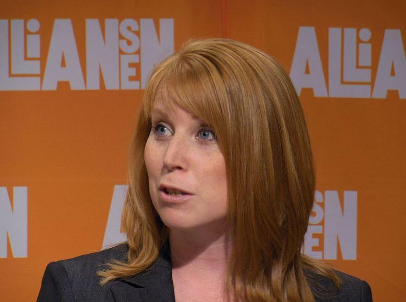 Centerpartiet hälsar väljarna: bokföringsbrott ”en viktig erfarenhet”