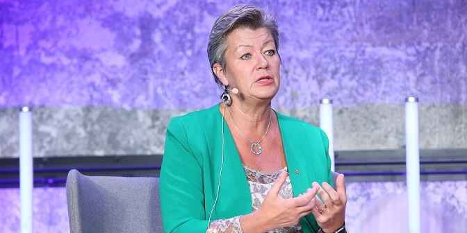 Webbtjänst för arbetslösa migranter blev dyrbart fiasko