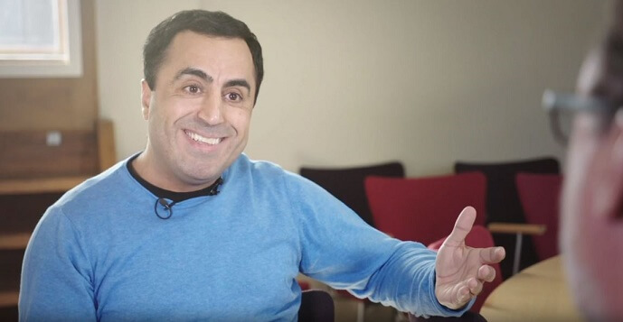 Uteblivna svar då Özz Nûjen konfronterades om svarta pengar till Rakhmat Akilov