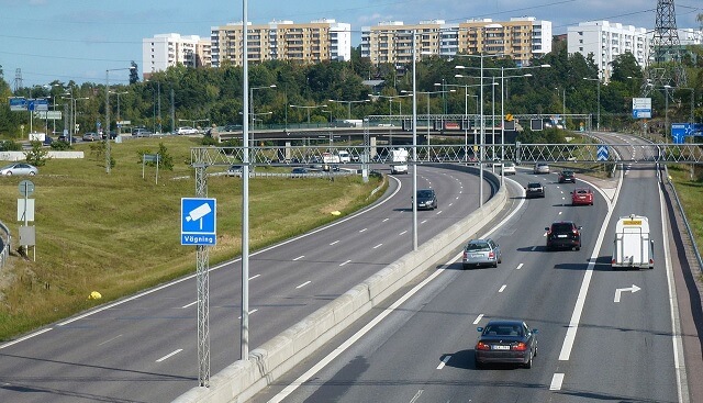 Nu ska S i Botkyrka ställa högre krav på kunskaper i svenska språket