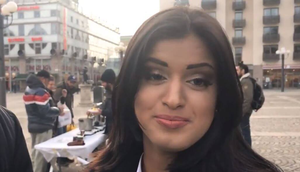 Klär sig ’svenskt’ – blir bespottad och kallad hora