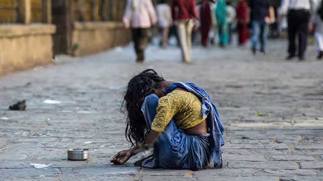 Slavhandel på Facebook – 17-årig flicka auktionerades bort