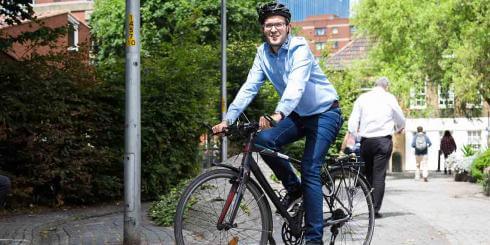 Utmaning i London: ”för många” cyklister är vita medelålders män