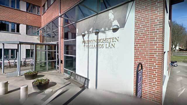 Efterlysta gängkriminella kunde gripas i polisens reception