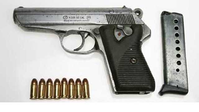 Gängkriminell 22-åring döms för grovt vapenbrott och narkotikabrott