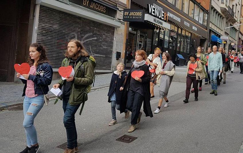 Vänsterpartist polisanmäler afghangruppen: ”Han onanerade framför pojken första kvällen”