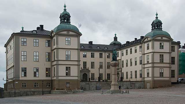 Gruppvåldtog 13-åring tills underlivet blödde – får straffen sänkta och kan inte utvisas