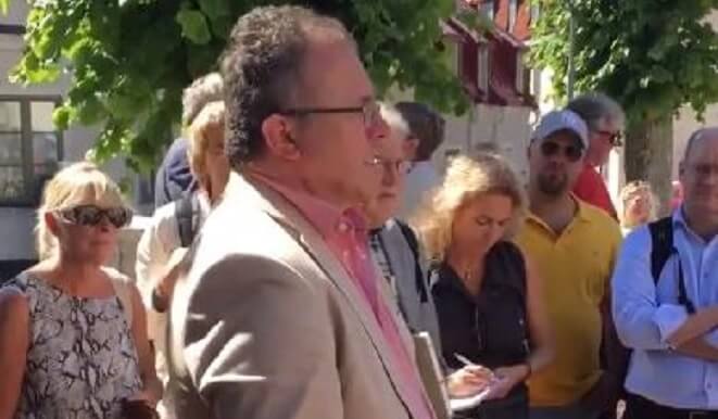 Debattör höll seminarium om integration – stördes av klockringning