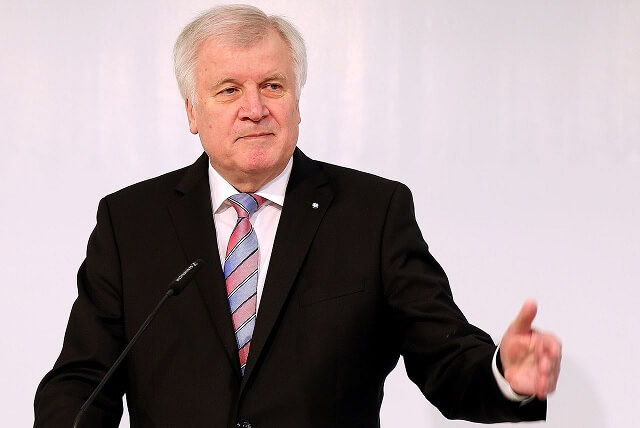 Sista chansen att undvika tysk regeringskris – ultimatum om migrationspolitiken